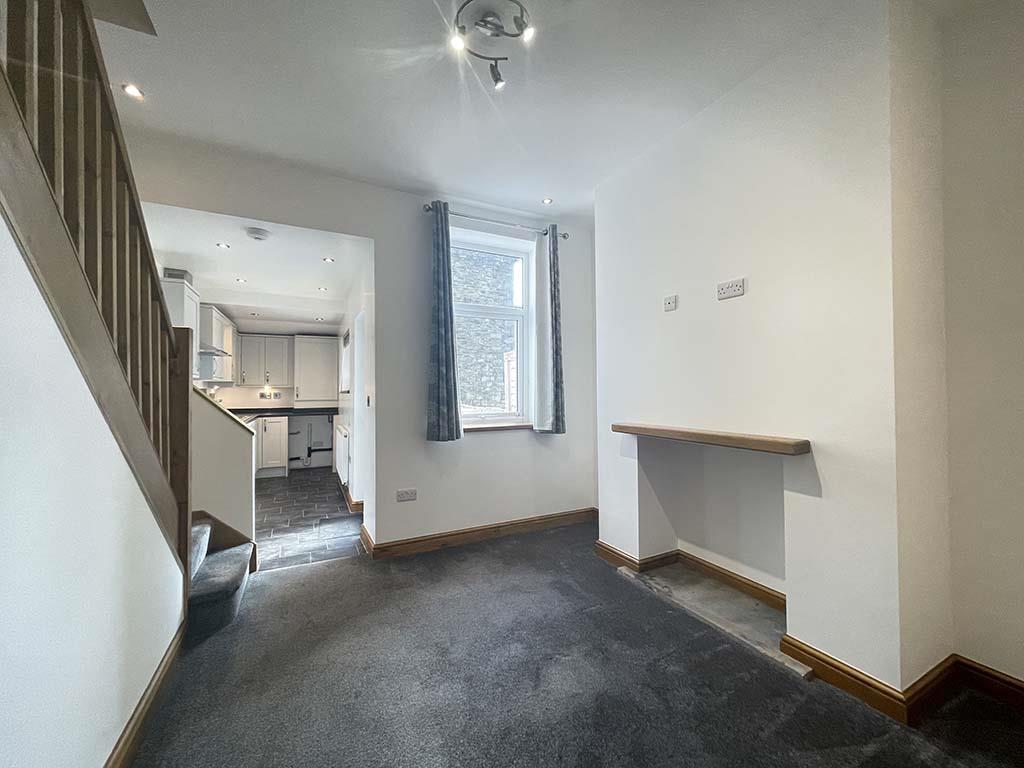 3 bedroom mid terrace house To Let in Barnoldswick - IMG_0278.jpg
